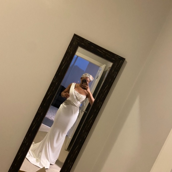 Fjolla Bridal - One shoulder Simple wedding dress - Picture 2 of 4